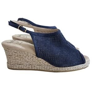 Amalfi by Rangoni Lee Wedge Sandals Open Toe Navy Blue Suede Size 7.5 Slingback